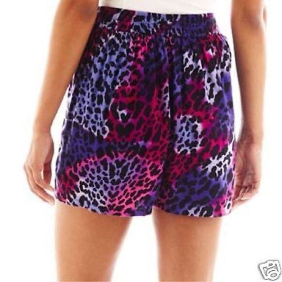 10/$25🦋 Decree Purple & Pink Animal Print Shorts - Size XL - Picture 2 of 11